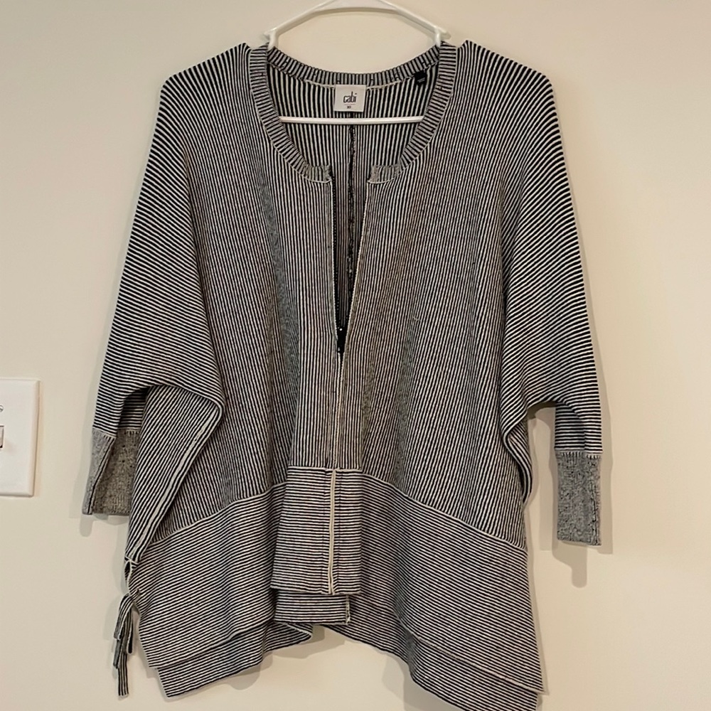 NEW Cabi Exclusive Pullover Poncho design with zipper